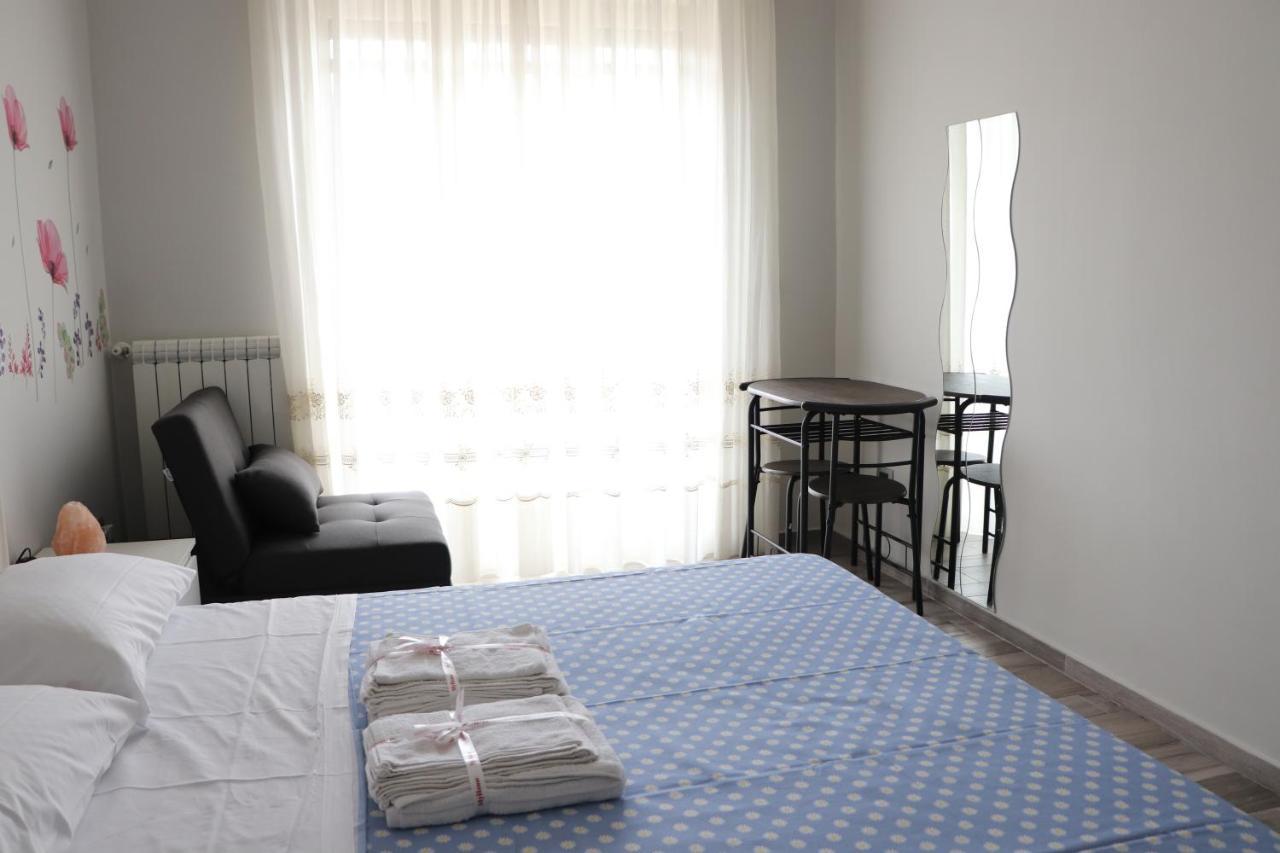 B&B Francesco Fly Naples Exterior photo